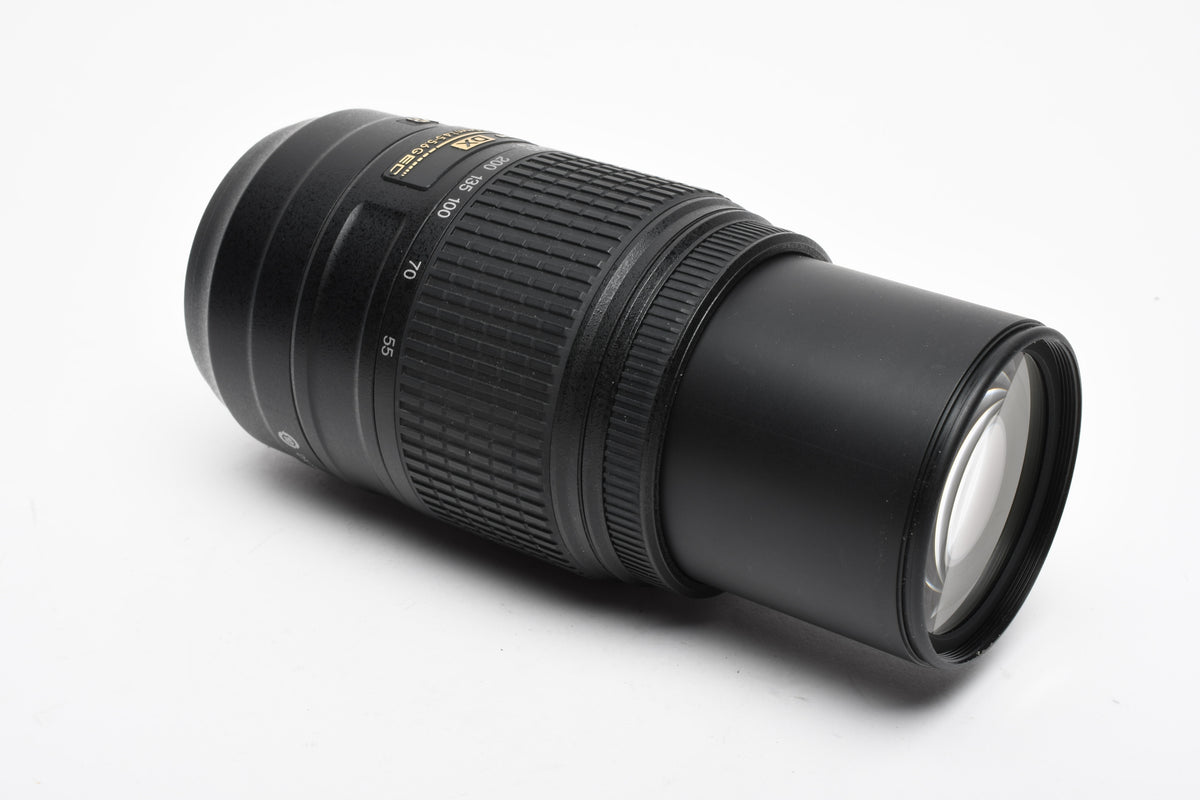Nikon AF-S Nikkor 55-300mm f4.5-5.6G ED VR zoom lens, Caps, Mint-