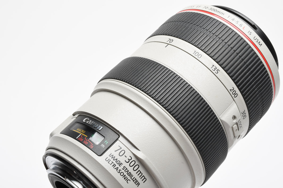 Canon EF 70-300mm f4-5.6L IS USM, hood, caps, UV, Great! Mint-