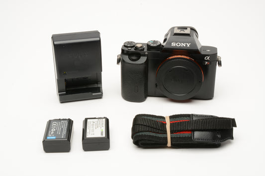 Sony A7R Mirrorless Body, 2batts, charger, Only 1765 Acts, Great!