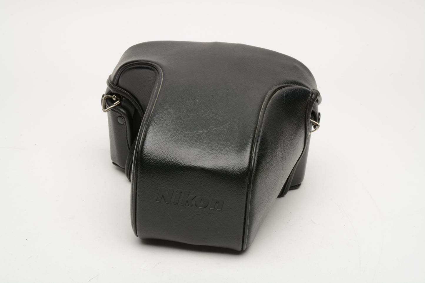 Nikon FM-10 35mm SLR w/35-70mm f3.5-4.8 zoom lens, cap+strap+pola, Great!