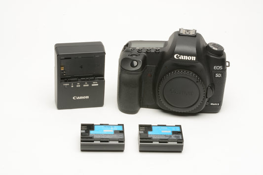 Canon EOS 5D Mark II Body, 2 Batts+charger 38,322 Acts, tested, great