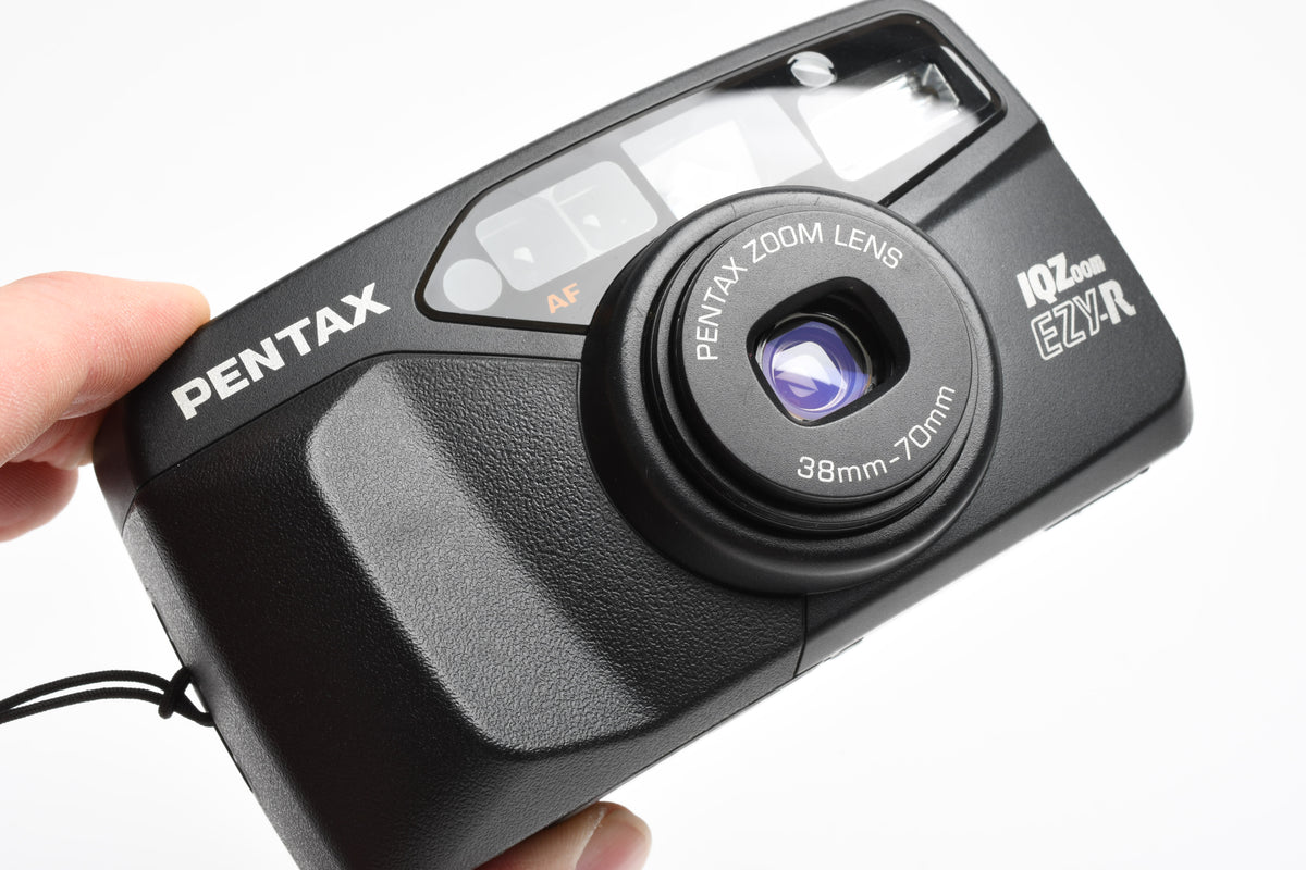 Pentax IQZoom EZY-R 38-70mm Zoom Lens 35mm Point&Shoot Camera w/Strap, Great!