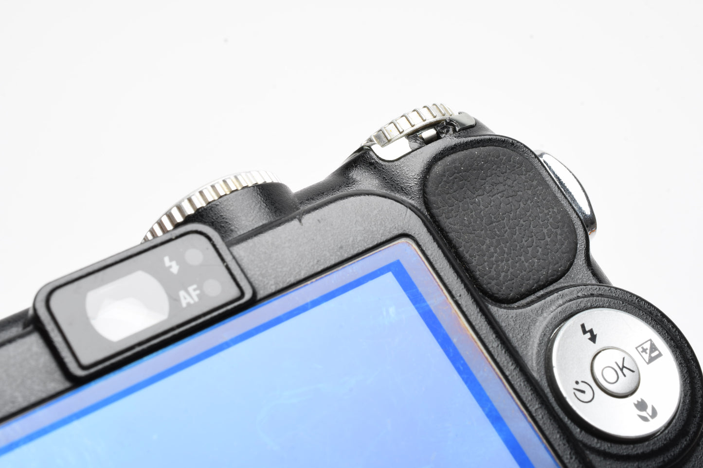 Nikon Coolpix P5000 10MP Digital Point&Shoot camera Batt+charger+strap