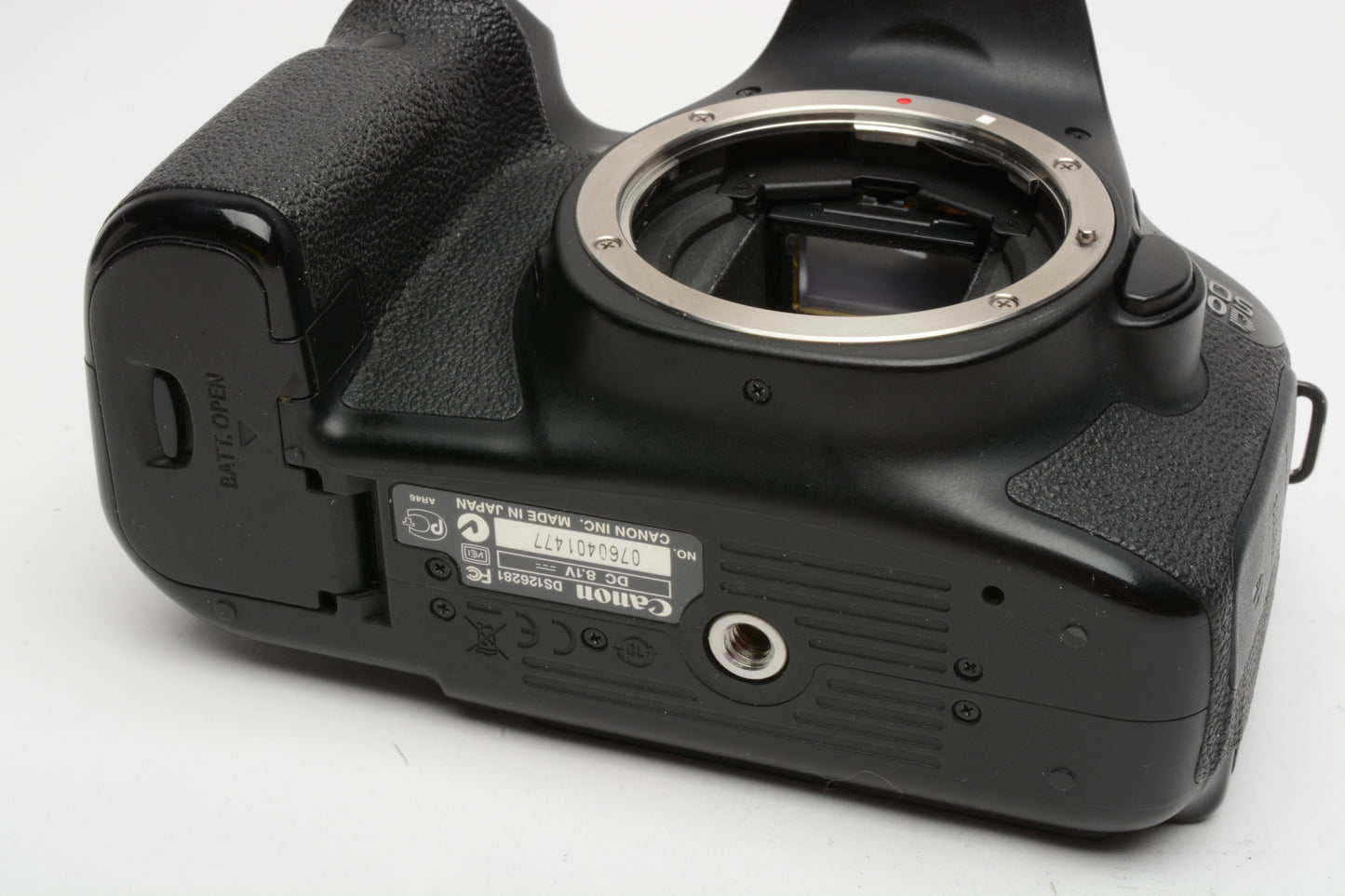 Canon EOS 60D Body, batt, charger, strap, USA version, 17,652 Acts!