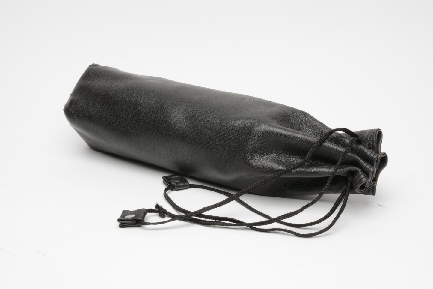 Focal MC 80-200mm f3.5 zoom lens, caps, pouch, Minolta MD mount