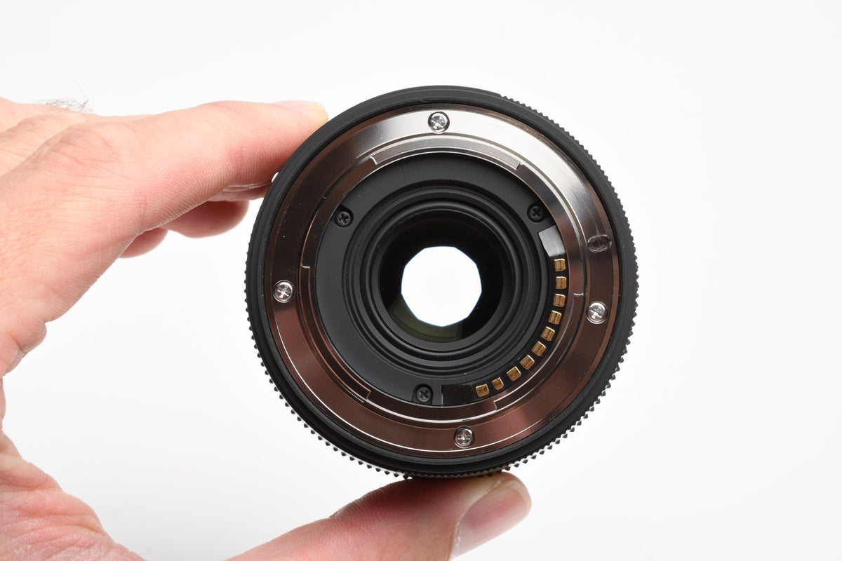 Sigma 56mm f1.4 DC DN C lens for X-Mount w/Hood and caps, Great!