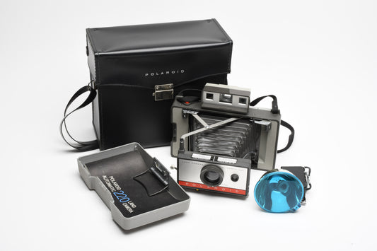Polaroid Land Camera Automatic 220 w/flash, instructions, Carry Case, Nice!