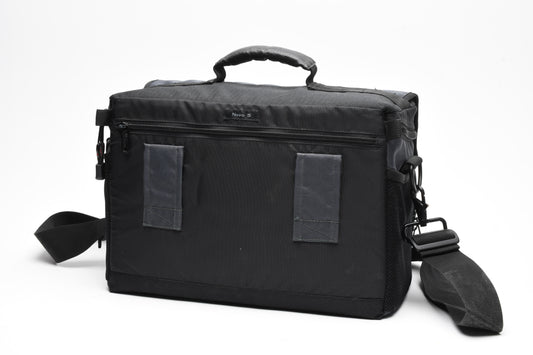Lowepro Nova 5 Gray camera shoulder bag, clean, Very nice!