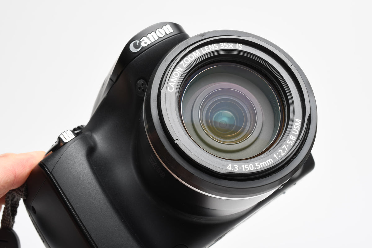 Canon PowerShot SX30 IS 14.1MP Digital Point&Shoot w/35x Zoom, Batt+Charger, Great!