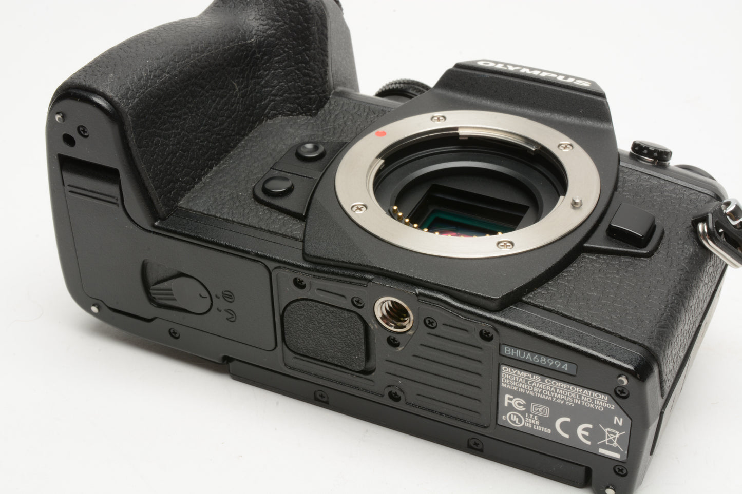 Olympus OM-D E-M1 Mark II Mirrorless Micro 4/3 Body Only 1474 Acts, Boxed, Mint-