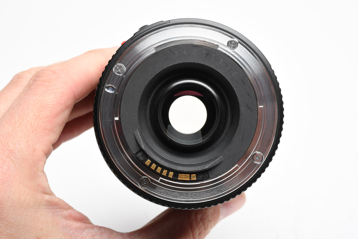 Canon EF 75-300mm f4-5.6 Telephoto zoom, caps, Great!