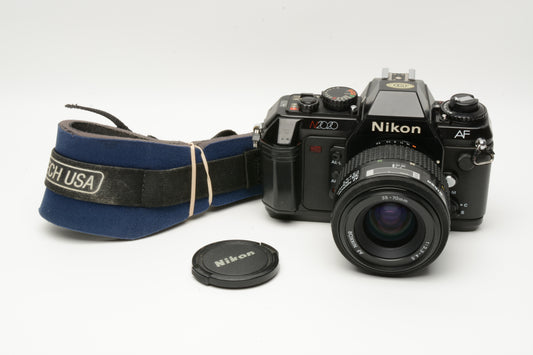 Nikon N2020 AF 35mm SLR w/35-70mm zoom lens, strap, Great!
