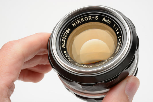 Nikon Nikkor 50mm f1.4 (Non-AI) Prime lens, caps, Case, Good!