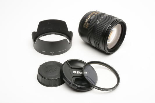 Nikon AF-S Nikkor 18-70mm f3.5-4.5G ED DX IF w/caps, hood, UV, works great