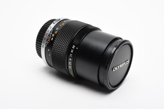 Olympus OM Zuiko 135mm f3.5 Portrait lens, Caps+Case+Sky, Great!