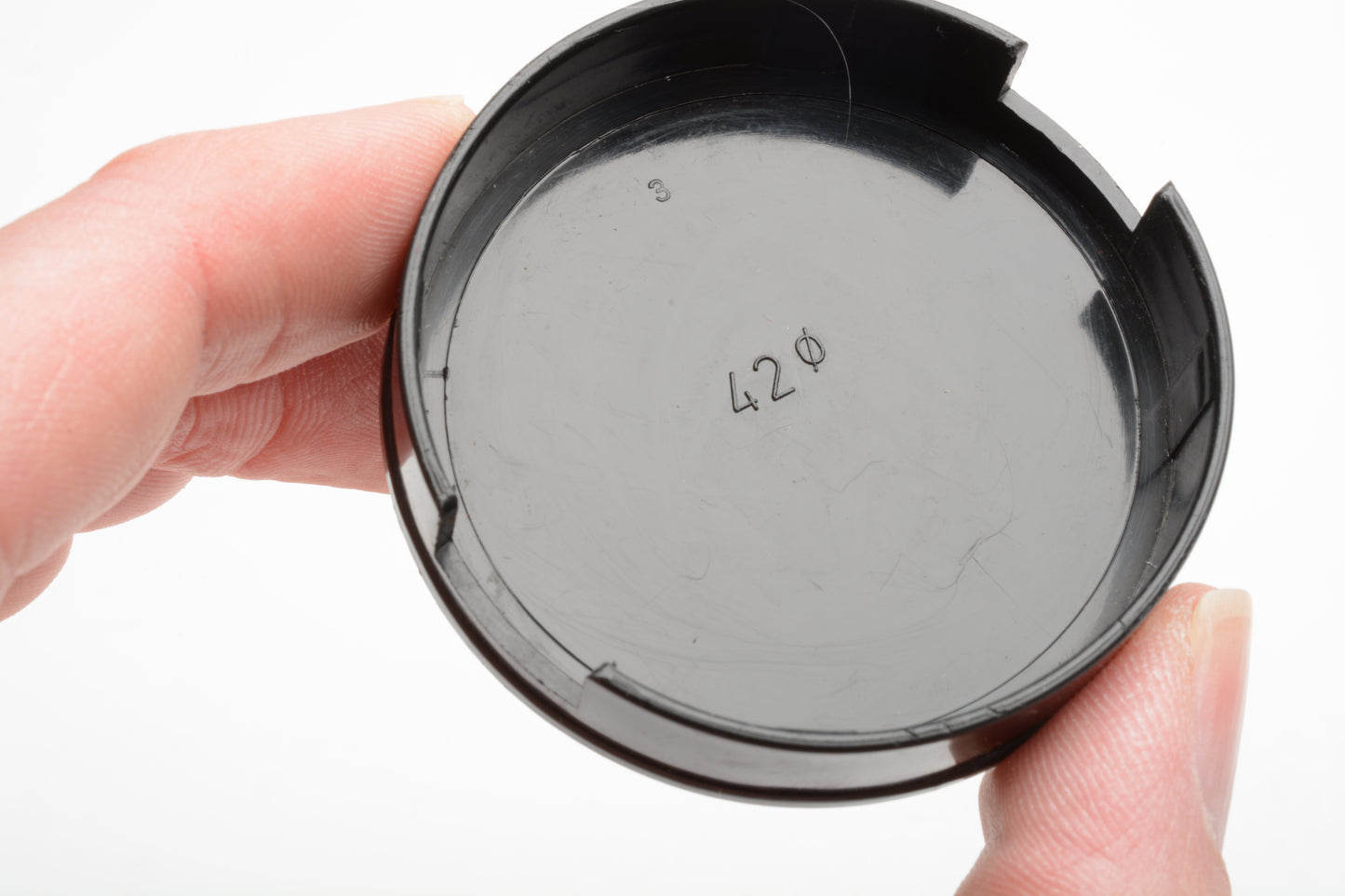 Leica 42mm vented slip-on cap for 50/2 35/2 /35/1.4 135/4 90/2.8