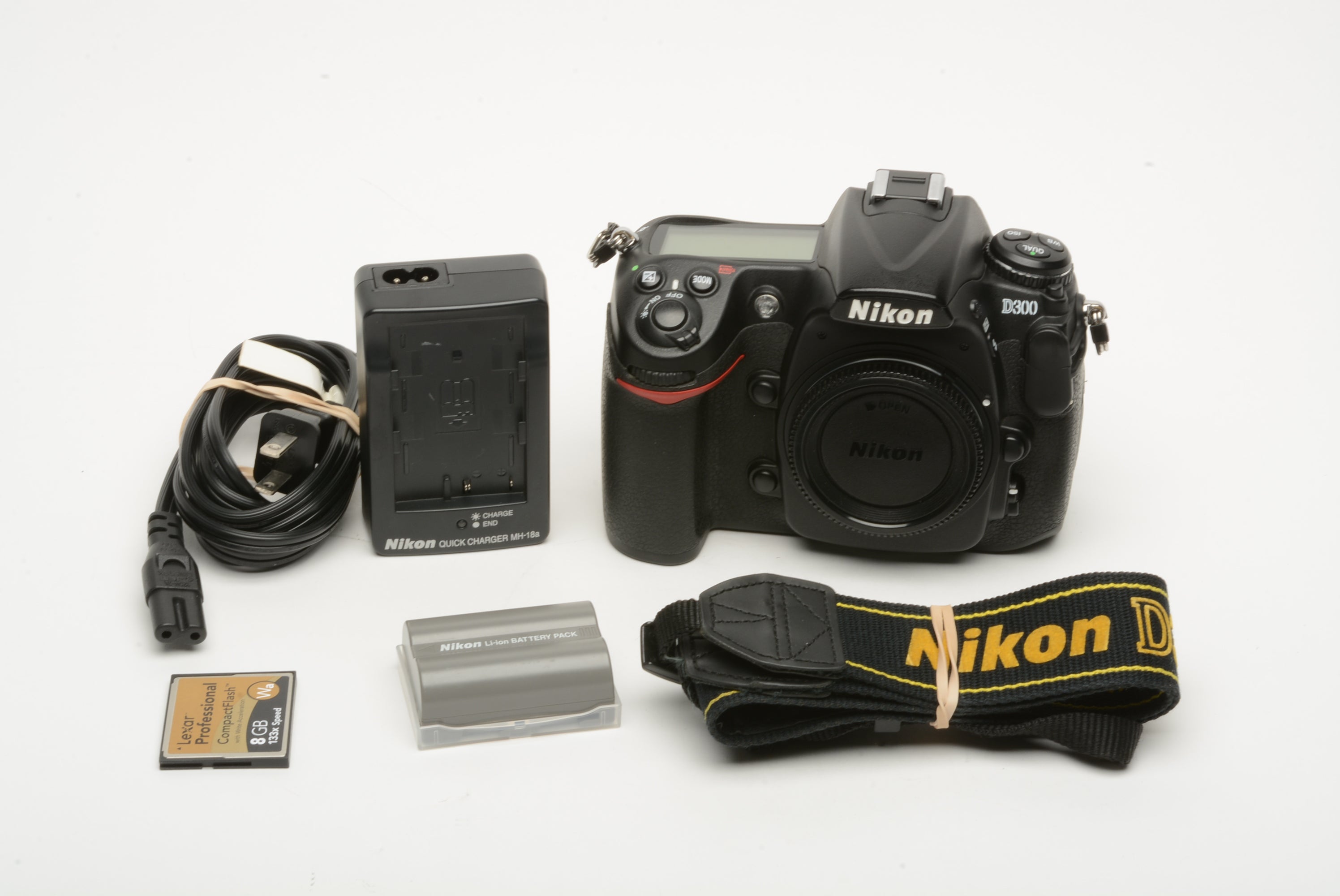 Nikon D300 Battery Charger NIKON D300S BODY With Battery Charger