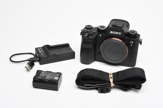 Sony A9 Mirrorless Body, batt+charger, 11,665 acts, Tested, Great! ILCE-9