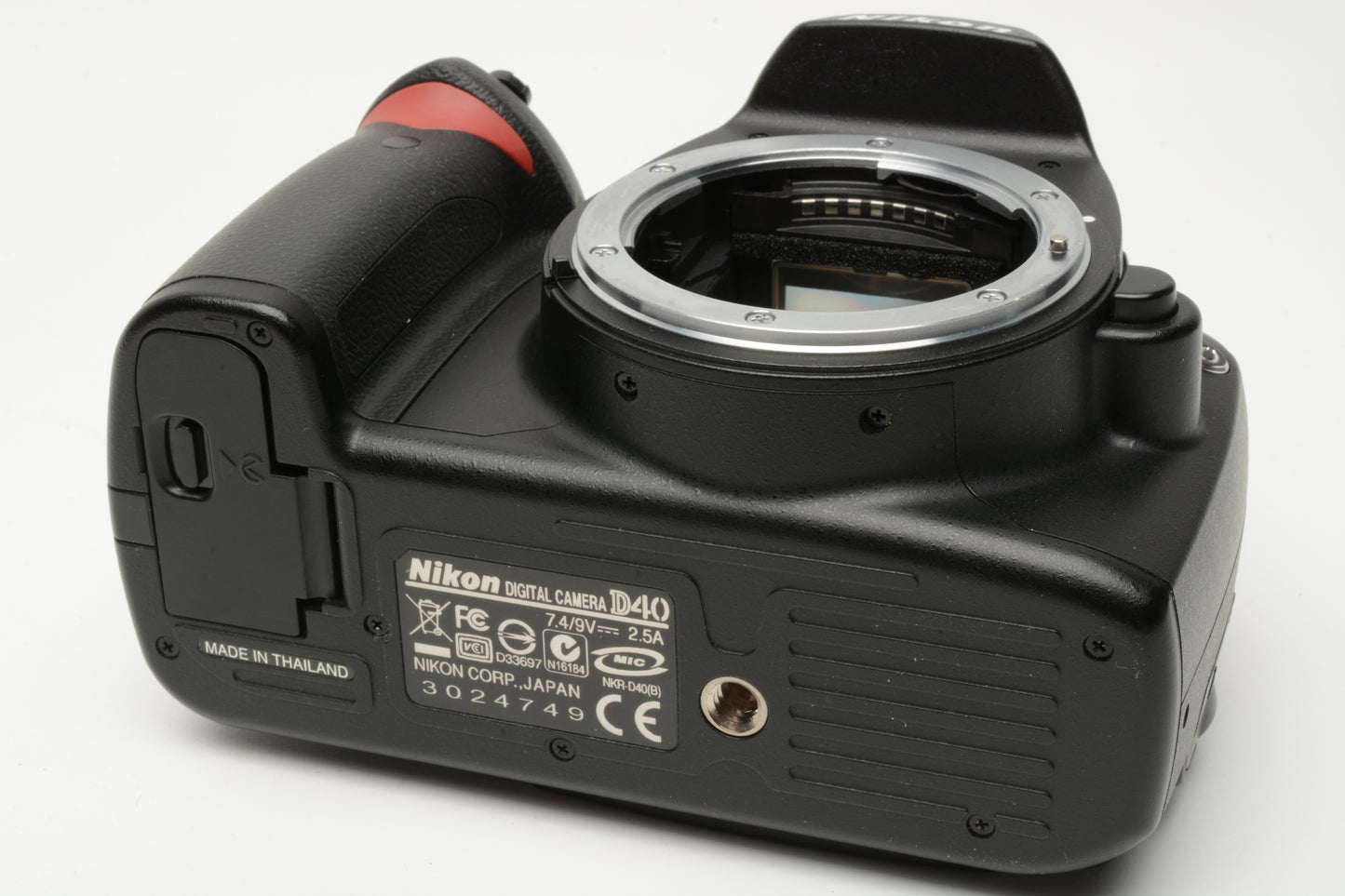 Nikon D40 DSLR body, batt+charger, ONLY 1165 Acts!! Great