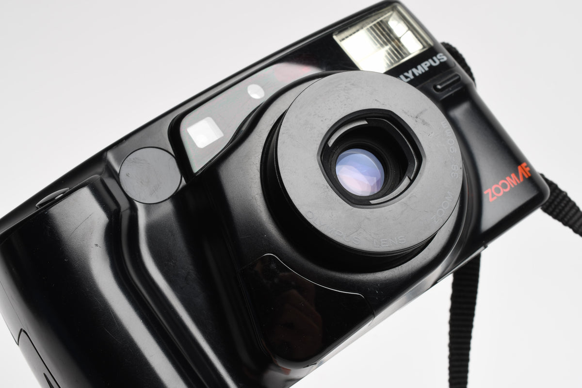 Olympus Infinity Zoom 230 35mm Point&Shoot camera w/38-90mm Zoom