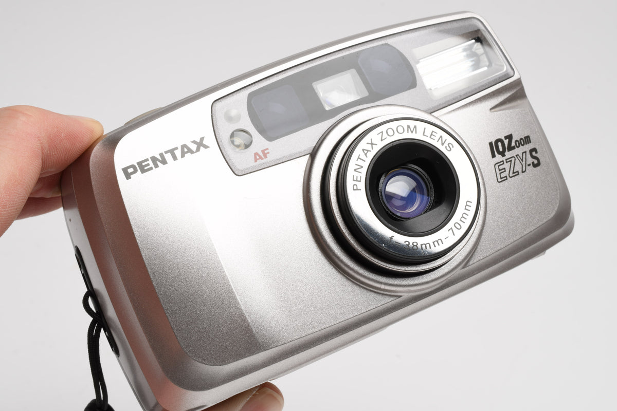 Pentax IQZoom EZY-S 35mm Point&Shoot camera w/38-70mm Zoom, Strap