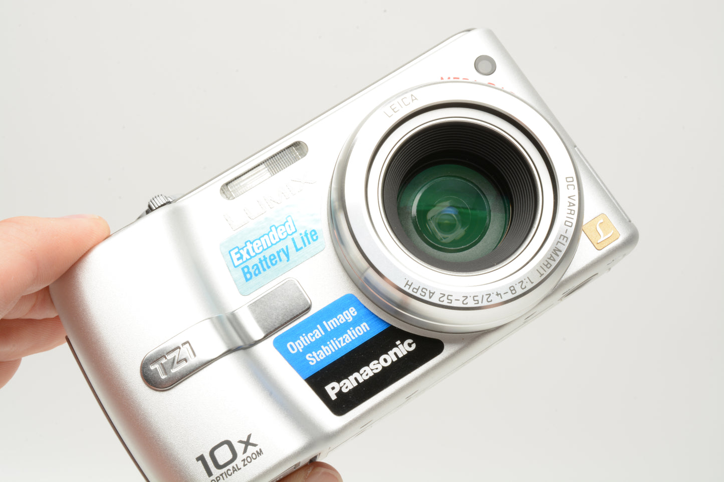 Panasonic Lumix DMC-TZ1 5MP Digital Point&Shoot, batt+charger+manual