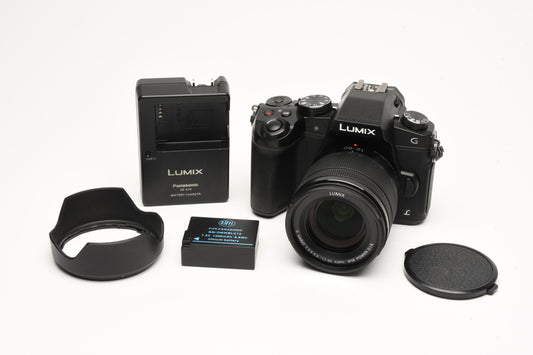 Panasonic Lumix DC-G85 4K w/12-60mm Lens, Batt+charger, ONLY 62 S.C.