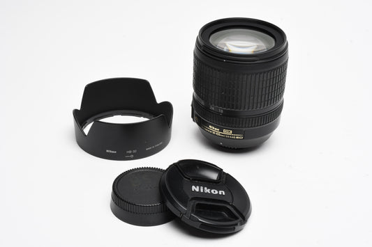 Nikon AF-S 18-105mm f3.5-5.6G ED DX VR zoom lens, Hood, caps, Good!
