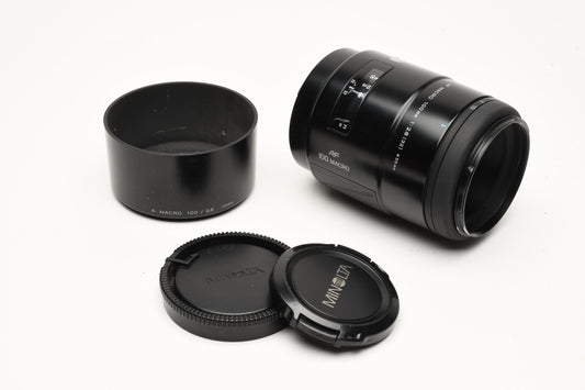 Minolta Maxxum AF 100mm f2.8 Macro lens, Hood+Caps, Mint-