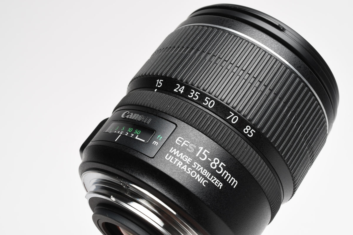 Canon EFS 15-85mm f3.5-5.6 IS USM zoom lens, w/Canon UV, Hood, Mint-