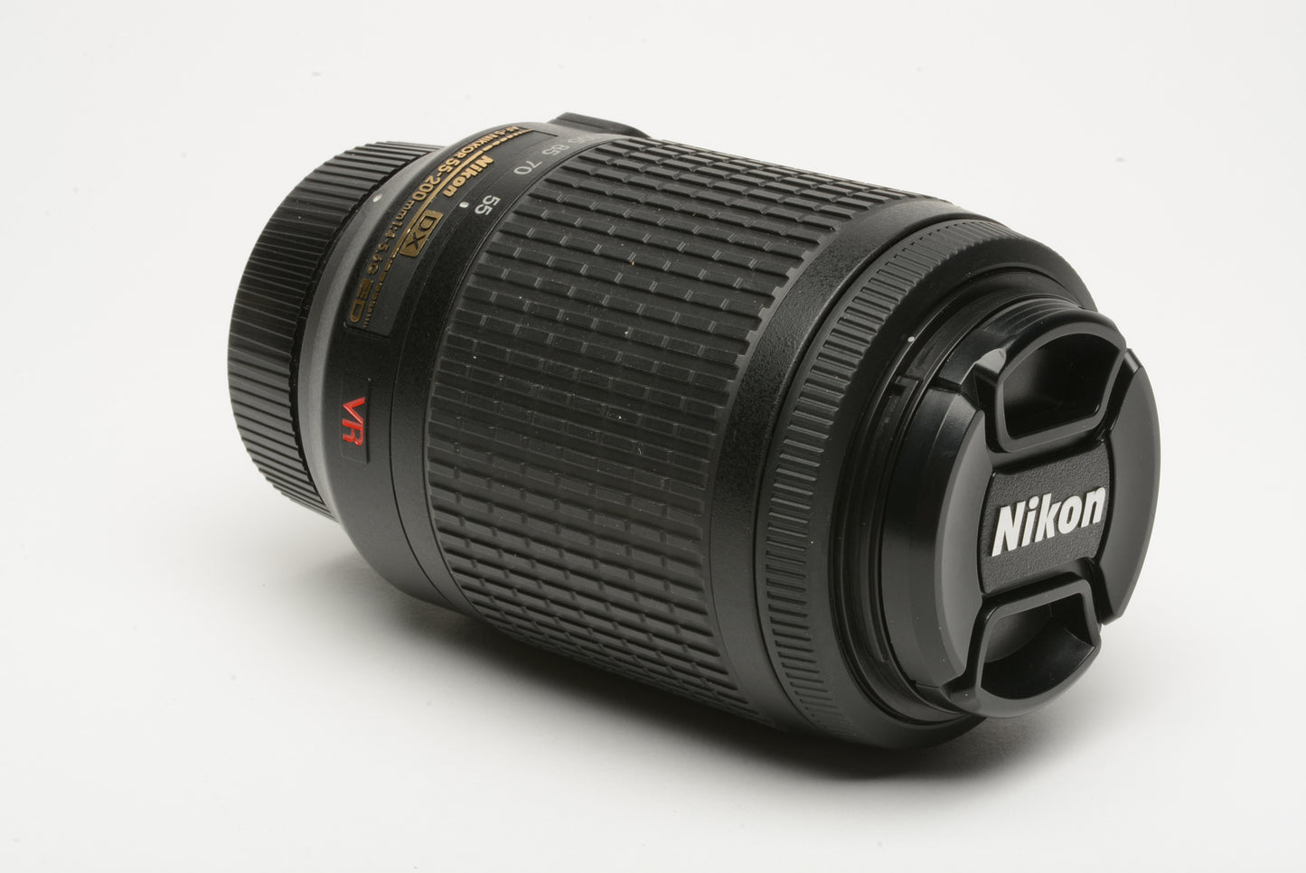 Nikon AF-S 55-200mm f4-5.6G ED VR DX, caps, very clean