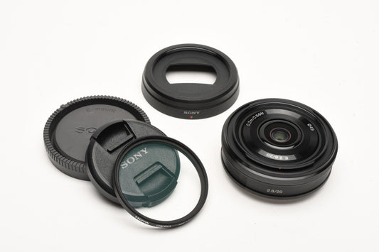 Sony E 20mm f2.8 SEL20f28, Hood, Caps, UV filter, Mint-