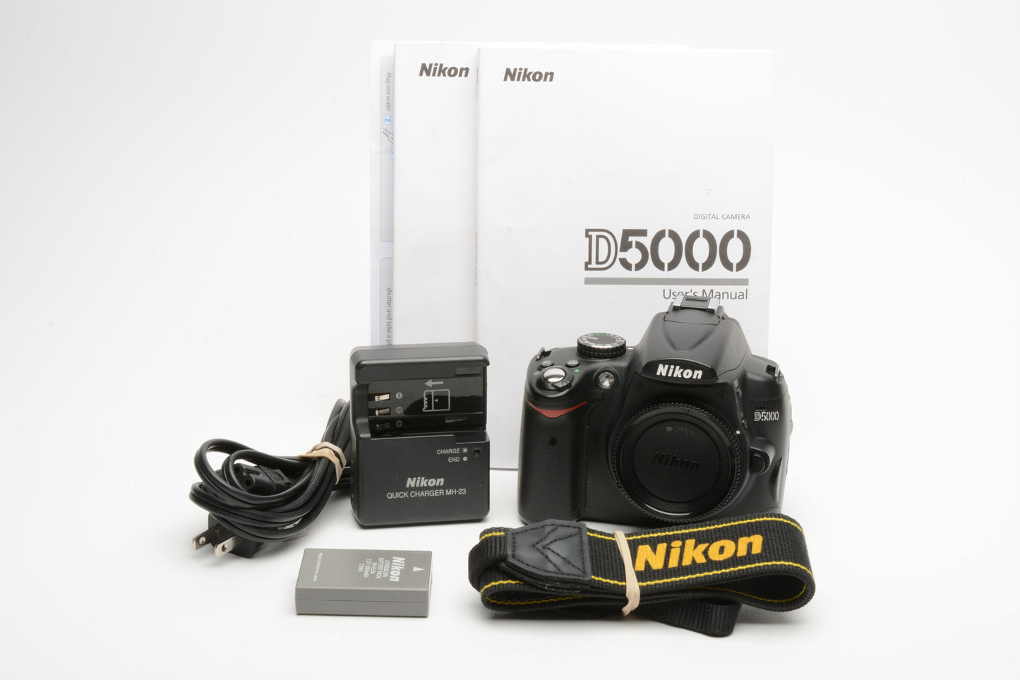 Nikon D5000 DSLR Body, Batt+charger+strap+manuals Only 33K Acts