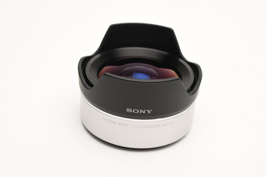 Sony VCL-ECU1 lens w/Caps and fitted case, Mint-