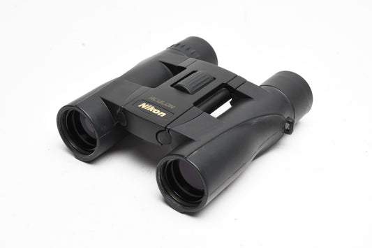 Nikon Aculon A30 10x25 5° Binoculars, caps + case, clean and sharp!