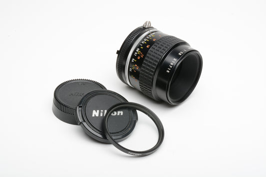 Nikon Nikkor 55mm f2.8 AIS Micro lens, UV, very clean and sharp!