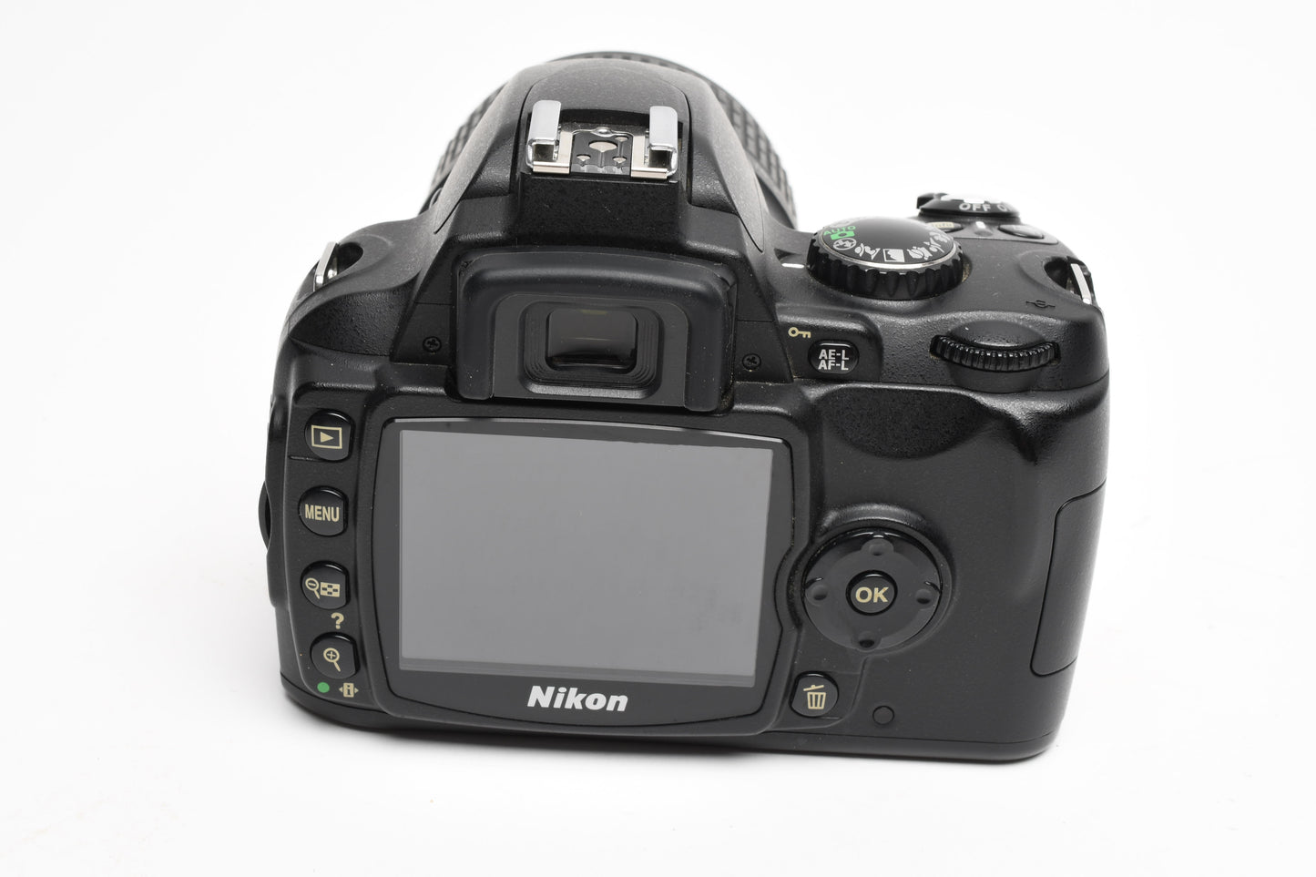 Nikon D40X body w/Nikkor 18-55mm f3.5-5.6 G VR, batt, charger, 15,533 acts