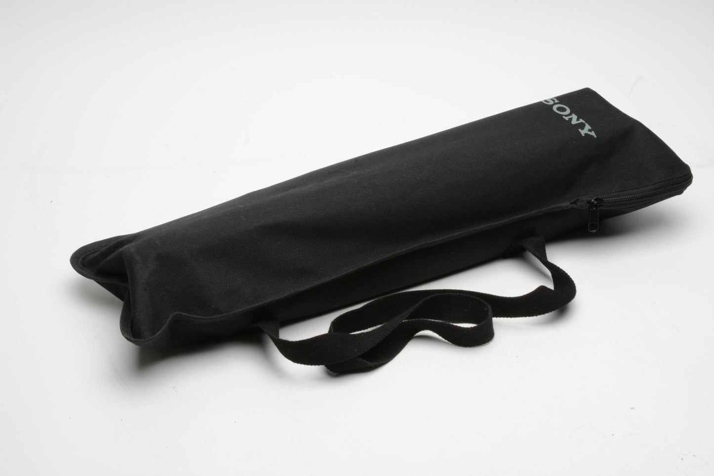 Sony VCT-D680RM Remote Control Tripod, QR plate and case, Nice