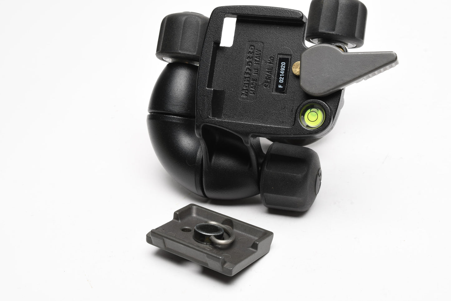 Manfrotto 460MG 3-Way Pan-and-Tilt Head with 1/4"-20 Mount, Clean