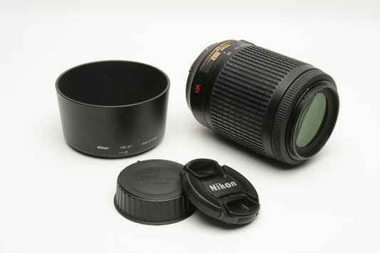Nikon AF-S 55-200mm f4-5.6G ED VR DX, Hood, Caps, Very clean, Mint-
