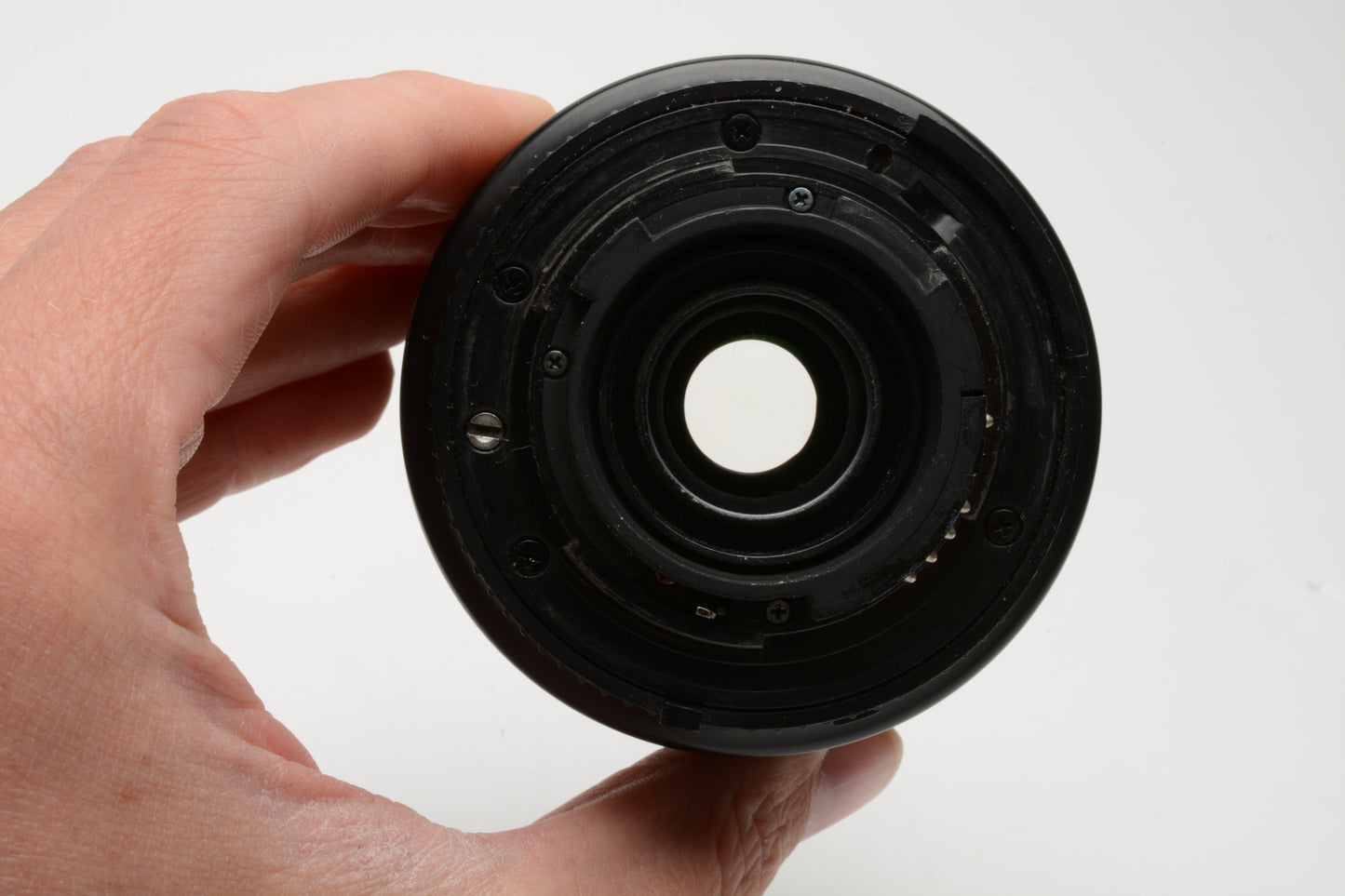 Nikon AF Nikkor 80-200mm F4.5-5.6D w/Caps, very clean, barely used