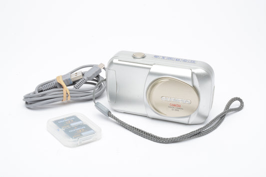 Olympus D-395 3.2MP Digital Point&Shoot w/2X XD cards, USB cable, strap, tested, great