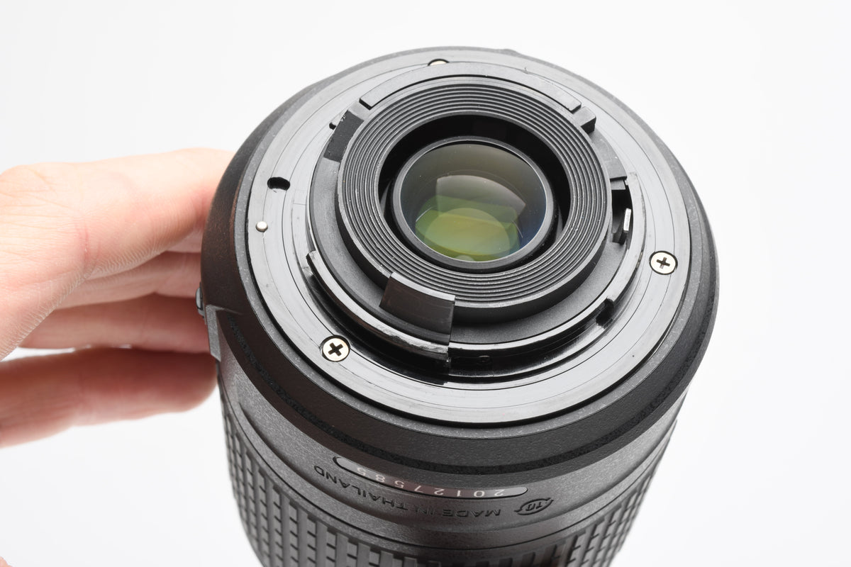 Nikon Nikkor AF-S DX 18-140mm f3.5-5.6G ED VR Lens w/Caps, Nice