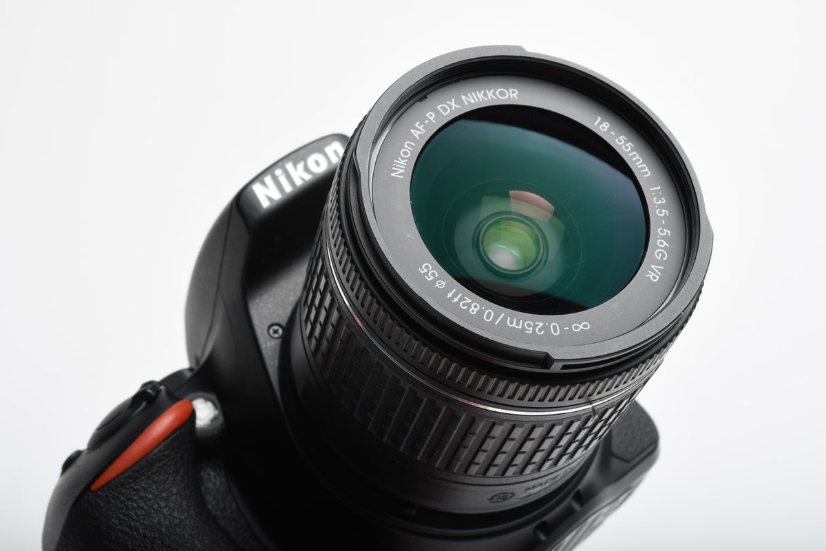 Nikon D5500 DSLR w/AF-P 18-55mm f3.5-5.6 VR, batt, charger 10,510 Acts!
