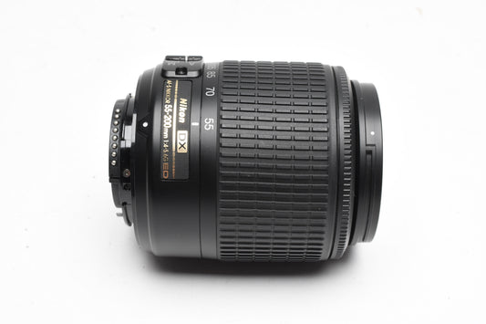 Nikon AF-S 55-200mm f4-5.6G ED VR DX SWM, Hood, Caps, Pouch, Mint-