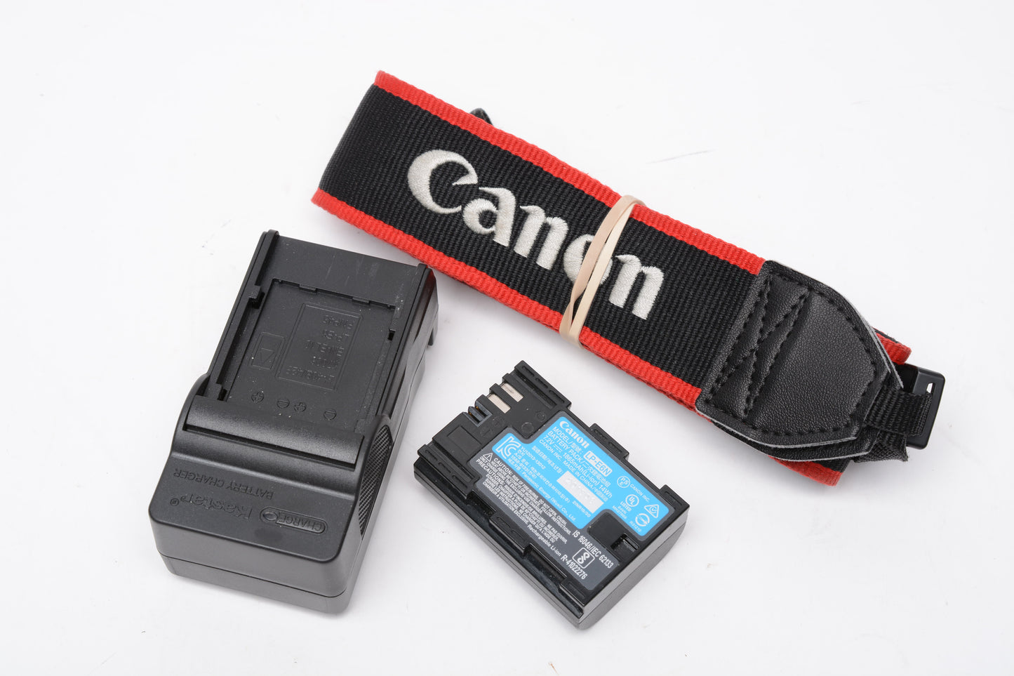 Canon EOS 70D DSLR Body w/Batt, charger, strap, Only 13,367 Acts