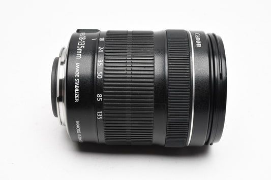 Canon EFS 18-135mm f3.5-5.6 IS STM zoom lens, caps, *Read