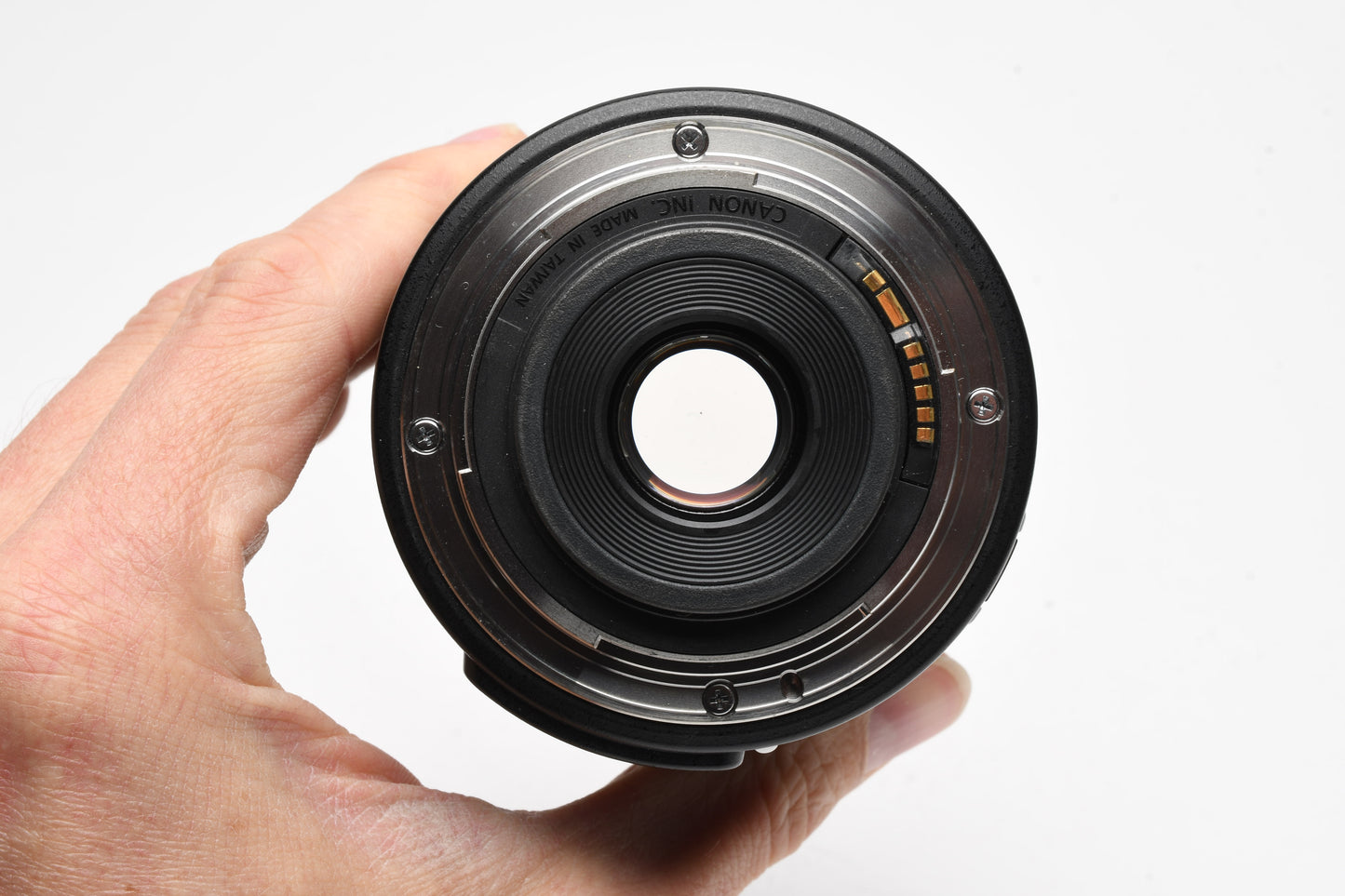 Canon EFS 18-135mm f3.5-5.6 IS STM zoom lens, caps, *Read