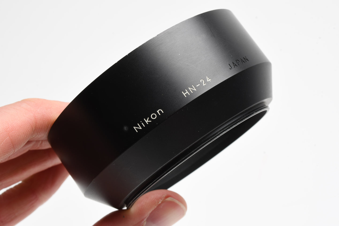 Nikon HN-24 Metal Lens Hood 62mm, Clean