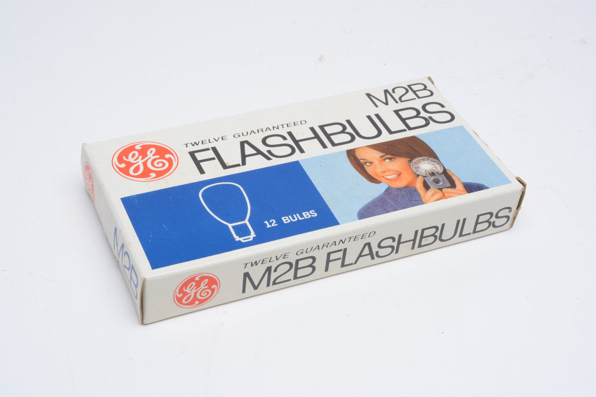 Pack of 12 General Electric GE M2B Blue Flashbulbs - New in Box
